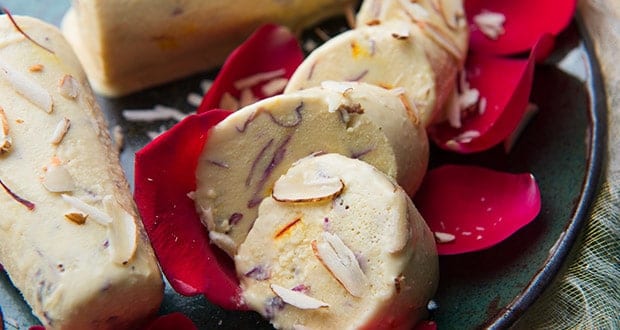 Slurp Alert! This Homemade Pineapple Kulfi Is Ideal For Your Sweet Tooth Cravings (Video)