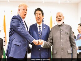 PM मोदी ने ट्रंप और शिंजो आबे के साथ की त्रिपक्षीय बैठक, बोले- भविष्य के लिये प्रतिबद्ध हैं ‘जय’ PM मोदी ने ट्रंप और शिंजो आबे के साथ की त्रिपक्षीय बैठक, बोले- भविष्य के लिये प्रतिबद्ध हैं ‘जय’