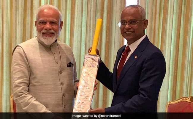Focus On Cricket Diplomacy As PM Narendra Modi Gifts Bat To Maldives President