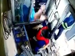 On CCTV, Woman Toll Booth Attendant Punched By Man In Gurgaon On CCTV, Woman Toll Booth Attendant Punched By Man In Gurgaon