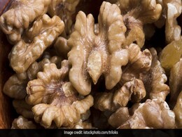 Weight Loss: 7 Reasons Why Walnuts Must Be Included In Diet To Lose Extra Kilos Weight Loss: 7 Reasons Why Walnuts Must Be Included In Diet To Lose Extra Kilos
