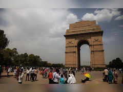 Delhi Records Season's Lowest Temperature At 26 Degree Celsius Today