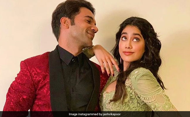 Janhvi Kapoor Shares An Update From The Sets Of <I>RoohiAfza</i>