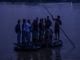 80 Migrants Missing After Boat Capsizes Off Tunisia, 4 Rescued 80 Migrants Missing After Boat Capsizes Off Tunisia, 4 Rescued