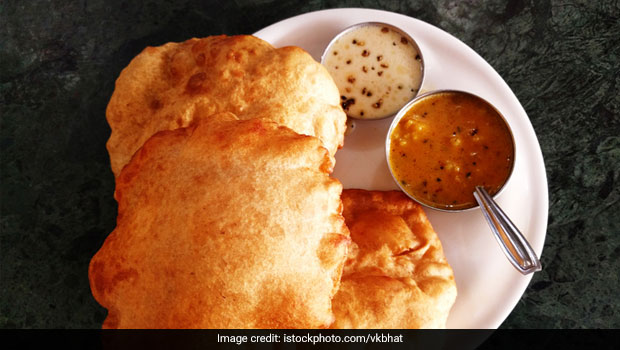 Indian Cooking Tips: Make This Unique Banana (Kela) Puri For Festive Meals (Watch Recipe)