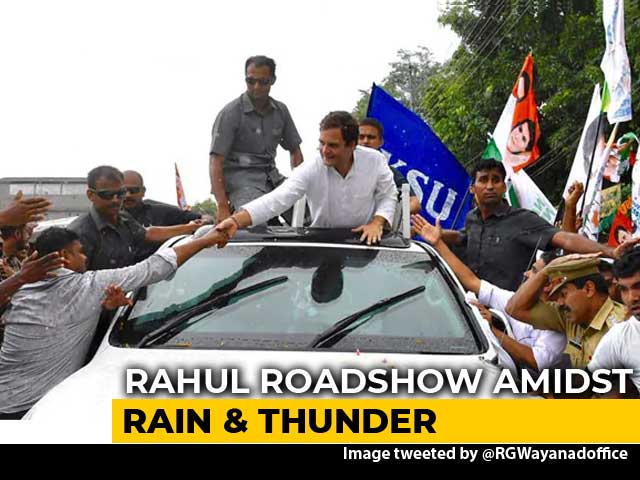 Unfazed By Rain, Rahul Gandhi's Supporters Cheer For Him In Kerala
