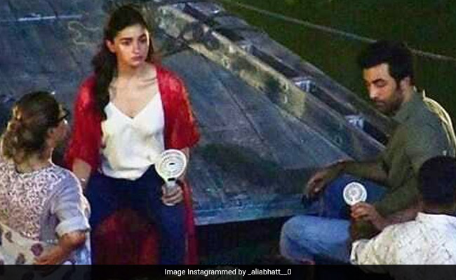 Trending: Pics Of Alia Bhatt And Ranbir Kapoor From The Sets Of <i>Brahmastra</i> In Varanasi