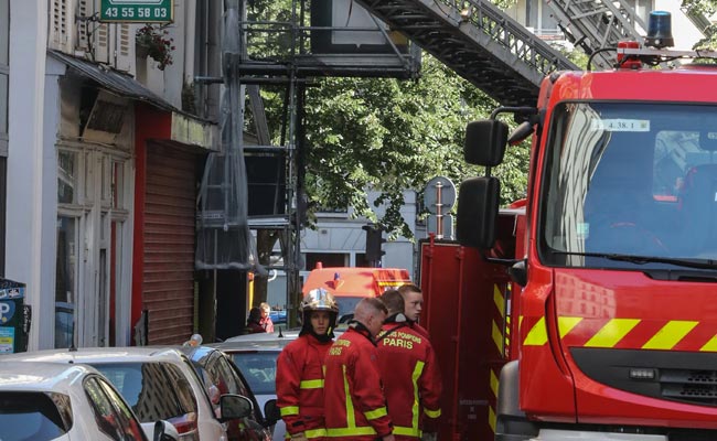 3 Dead, 1 Injured In Central Paris Fire, Fire Services Say