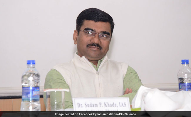 Madhya Pradesh Congress Transfers 33 IAS, 37 IPS Officers