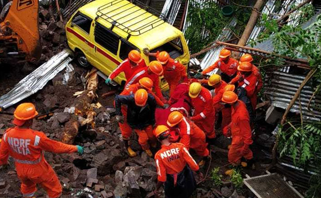 TOP 5 NEWS: राजस्थान में लिंचिंग के शिकार पहलू खान और दो बेटों के खिलाफ चार्जशीट और पुणे में 15 लोगों की मौत