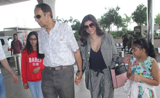 Sushmita Sen And Daughters Jet Off To Goa For Rajeev Sen And Charu Asopa's Wedding Celebrations