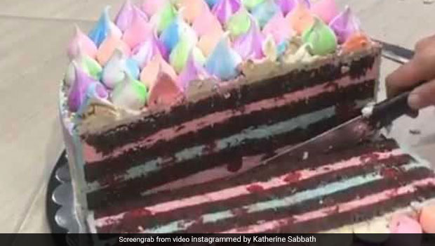 Viral: After Garlic Peeling Hack, This Ingenious Cake Cutting Hack Is Breaking The Internet (Watch Video)