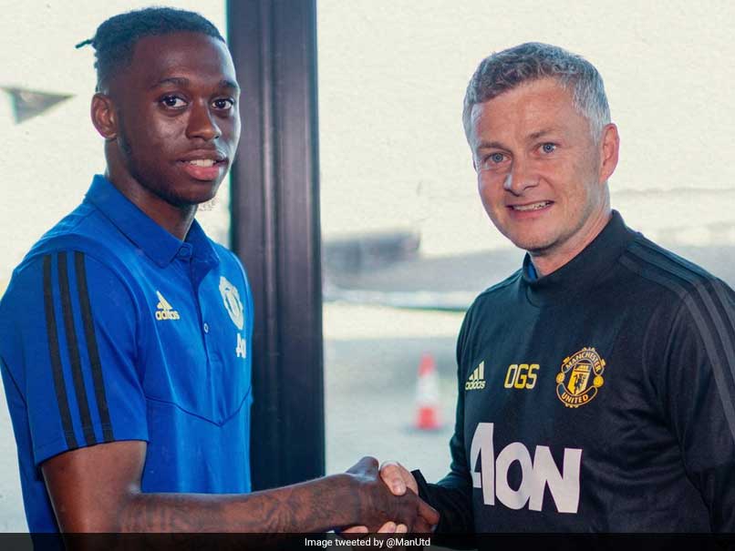 Manchester United Complete 50 Million Pound Move For Aaron Wan-Bissaka