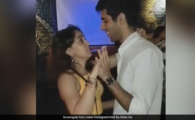 आमिर खान की बेटी इरा खान ने बॉयफ्रेंड के साथ किया रोमांटिक डांस, Video हुआ वायरल
