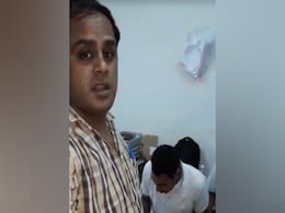 दिल्ली ट्रैफिक पुलिस के कॉन्स्टेबल ने सहकर्मियों पर लगाया प्रताड़ना का आरोप दिल्ली ट्रैफिक पुलिस के कॉन्स्टेबल ने सहकर्मियों पर लगाया प्रताड़ना का आरोप