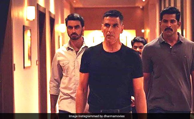 Akshay Kumar, Trolled For <i>Sooryavanshi</i> Date Change, Tweets: 'Let's Release Film With Positive Outlook'