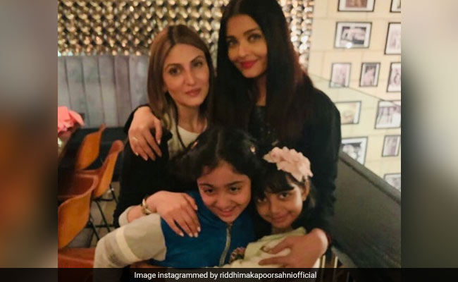 A Mother-Daughter Special Pic Starring Aishwarya Rai Bachchan-Aaradhya And Riddhima Kapoor-Samara