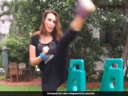सलमान खान की दोस्त ने मारी ऐसी किक, सभी हुए हैरान...देखें Video सलमान खान की दोस्त ने मारी ऐसी किक, सभी हुए हैरान...देखें Video