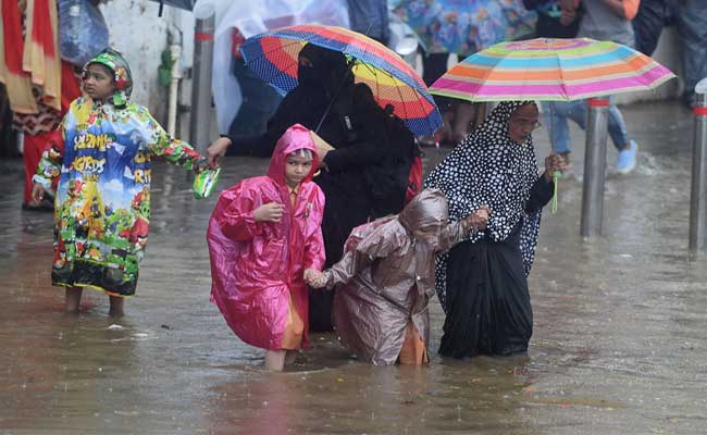 Mumbai Weather Live Updates: Heavy Rainfall Expected To Continue, Road Traffic Hit