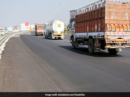 मुंबई में ट्रक चालकों का संगठन बजट से नाखुश, सरकार पर लगाया कारोबार खत्म करने का आरोप मुंबई में ट्रक चालकों का संगठन बजट से नाखुश, सरकार पर लगाया कारोबार खत्म करने का आरोप