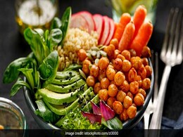 High-Protein Foods: शाकाहारी हैं तो डाइट में शामिल करें ये 8 हाई प्रोटीन फूड्स, नहीं होगी प्रोटीन की कमी! High-Protein Foods: शाकाहारी हैं तो डाइट में शामिल करें ये 8 हाई प्रोटीन फूड्स, नहीं होगी प्रोटीन की कमी!