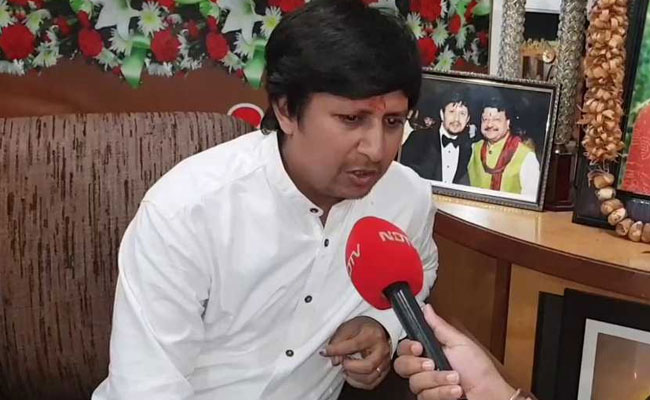 "We Don't Roam Empty-Handed": Akash Vijayvargiya Remark Stirs Controversy