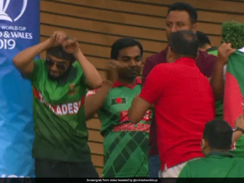 SA VS Ban: अफ्रीका को चटाई धूल तो बांग्लादेशी फैन ने किया Nagin Dance, भारतीय फैन्स बोले- याद है हमारा नागिन डांस