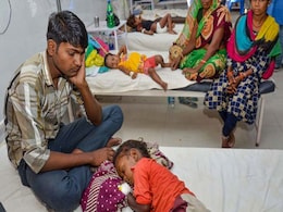बिहार में बच्चों की मौत का मामला: सुप्रीम कोर्ट ने जताई चिंता, केंद्र, बिहार और UP सरकार से सात दिनों में मांगा जवाब बिहार में बच्चों की मौत का मामला: सुप्रीम कोर्ट ने जताई चिंता, केंद्र, बिहार और UP सरकार से सात दिनों में मांगा जवाब