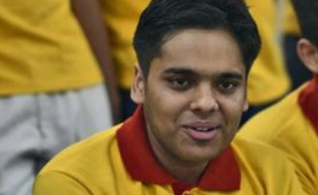 JEE Advanced में दूसरी रैंक हासिल करने वाले हिमांशु ने बताया हर विषय की तैयारी का बेहतर तरीका