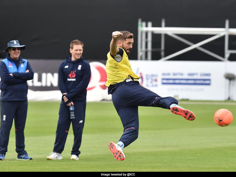 एलेक स्टीवर्ट या क्रिस सिल्वरवुड, कौन होगा इंग्‍लैंड के कोच ट्रेवर बेलिस का उत्तराधिकारी...!