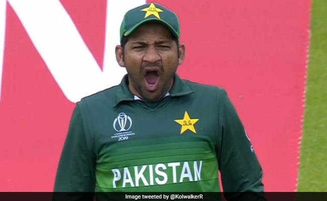 'जम्हाई' लेने पर ट्रोल हुए पाकिस्तान के कप्तान सरफराज अहमद का आया जवाब, कह डाली ये बात