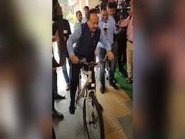 Harsh Vardhan Cycles To Work On Day One As Health Minister Harsh Vardhan Cycles To Work On Day One As Health Minister