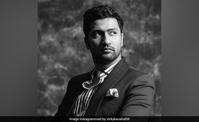 Vicky Kaushal Reportedly Replaces Akshay Kumar In Sajid Nadiadwala's <i>LOL: Land Of Lungi</i>