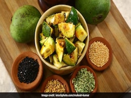 Nutritionist Lovneet Batra Gives 4 Reasons Why You Should Eat Raw Mango Nutritionist Lovneet Batra Gives 4 Reasons Why You Should Eat Raw Mango