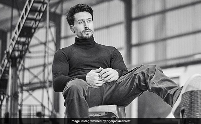 ICYMI: Tiger Shroff's Michael Jackson Moonwalk Deserves 10/10