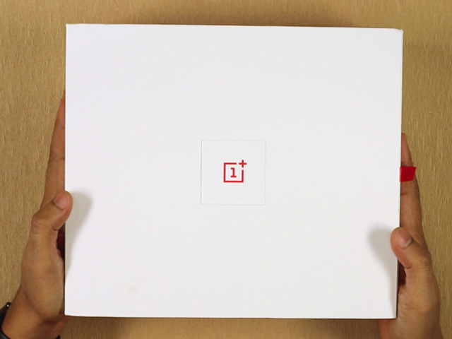 OnePlus 7 Unboxing And First Look - Price In India, Key Specifications