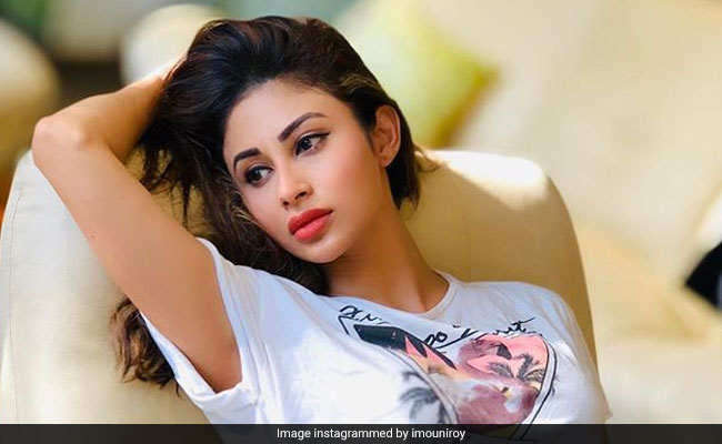 <i>Bole Chudiya</i> Row: Mouni Roy's Rep Says Filmmakers' 'Unprofessional' Remarks Are Untrue