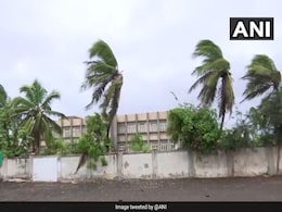 Cyclone Vayu Highlights: Lakhs Evacuated; Trains And Flights Stopped Cyclone Vayu Highlights: Lakhs Evacuated; Trains And Flights Stopped