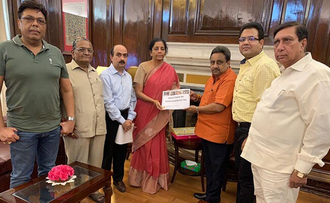 वित्त मंत्री से मिला कैट का प्रतिनिधिमंडल, जीएसटी पर श्वेत पत्र किया जारी