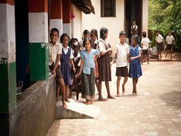 आंध्र प्रदेशः दो स्कूलों के नौ बच्चे कोविड-19 पॉजिटिव, 16 अगस्त को ही खुले थे स्कूल आंध्र प्रदेशः दो स्कूलों के नौ बच्चे कोविड-19 पॉजिटिव, 16 अगस्त को ही खुले थे स्कूल