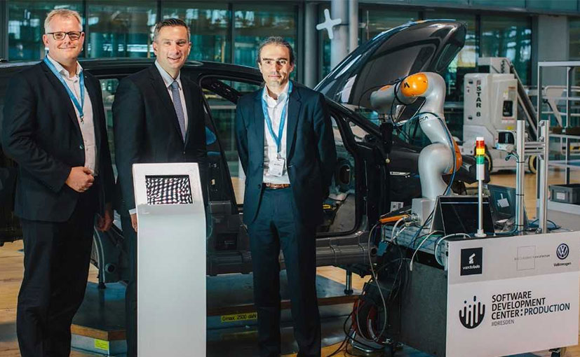 Volkswagen Opens IT Centre In Dresden