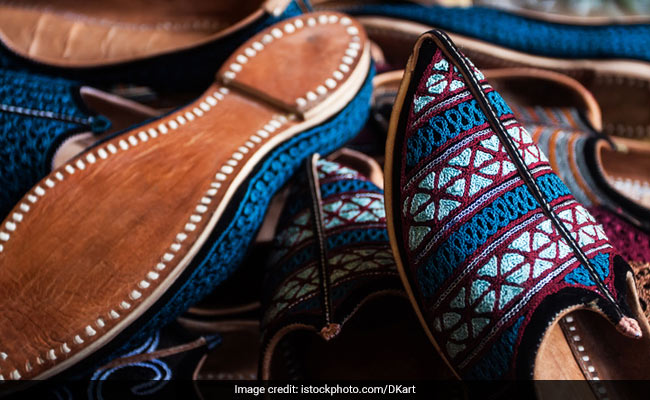 9 Pretty <i>Juttis</i> To Team With Your Ethnic Outfits