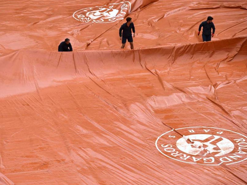 Gone With The Wind As Novak Djokovic, Dominic Thiem Blown Off Course At Roland Garros