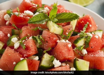Protein-Packed Salad: On A Diet? Make Tarbuz and Moth Bean Salad In Just 10 Minutes Protein-Packed Salad: On A Diet? Make Tarbuz and Moth Bean Salad In Just 10 Minutes
