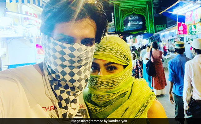 Can You Guess The Usual Suspect In Kartik Aaryan's Eid Selfie?