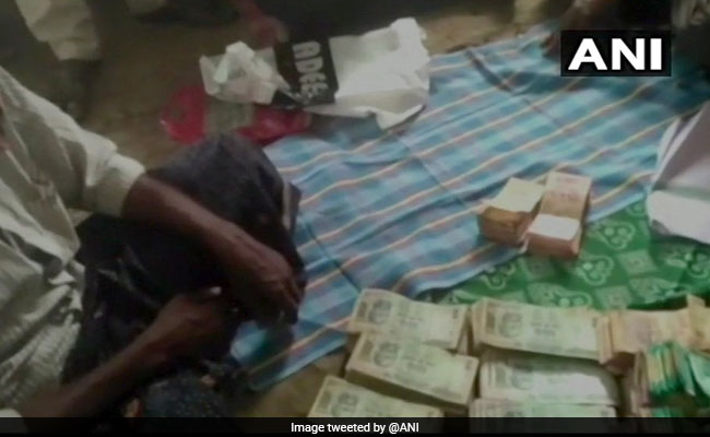 Police Find Over Rs 3 Lakh In Bag Of Dead Beggar In Andhra Pradesh