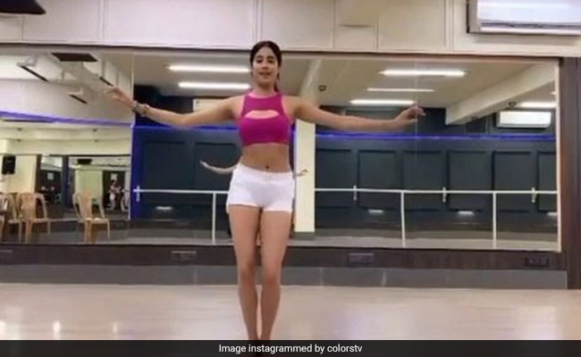 Trending: Janhvi Kapoor's Belly Dance Moves Are Blowing The Internet Away
