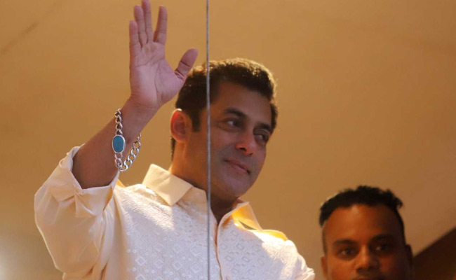 Salman Khan House Firing Incident: Case Filed Against Gangster Rohit Godara