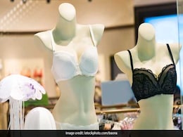 लेडीज इनरवेयर पहने हुए अवैध पुतले रखने वाली दुकानों का लाइसेंस हो सकता है कैंसल, शिवसेना ने दी चेतावनी लेडीज इनरवेयर पहने हुए अवैध पुतले रखने वाली दुकानों का लाइसेंस हो सकता है कैंसल, शिवसेना ने दी चेतावनी