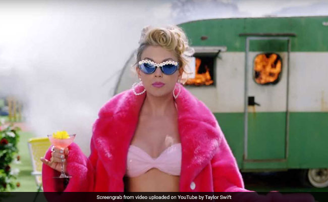 Taylor Swift Puts Gay Rights Centre Stage In New Song <i>You Need To Calm Down</i>